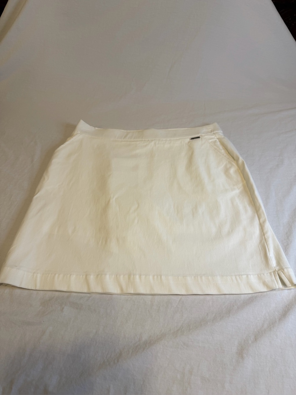 Rafaela Elegant White Gulf Skirt Size Small